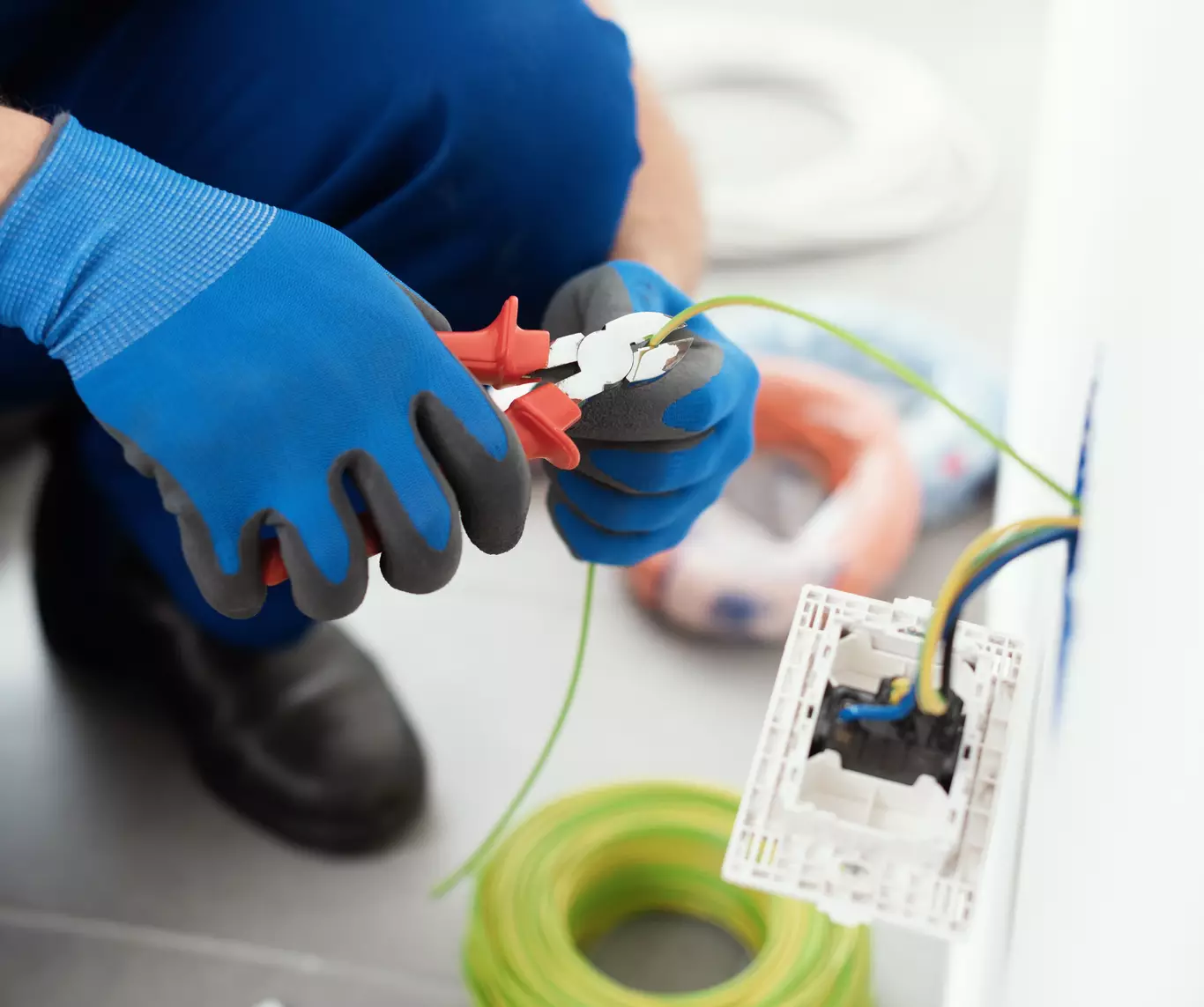 Rénovation d’une prise électrique